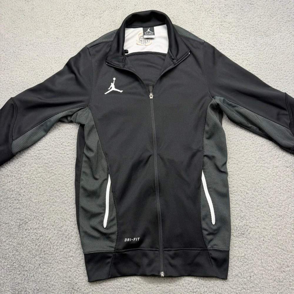 Nike Air Jordan 696736-010 Mens XS Dri-FIT CLT Hornets Buzz City Track Jacket